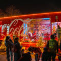 Le Camion Coca-Cola à Bulle : Une Halte Magique au Cœur des Fêtes